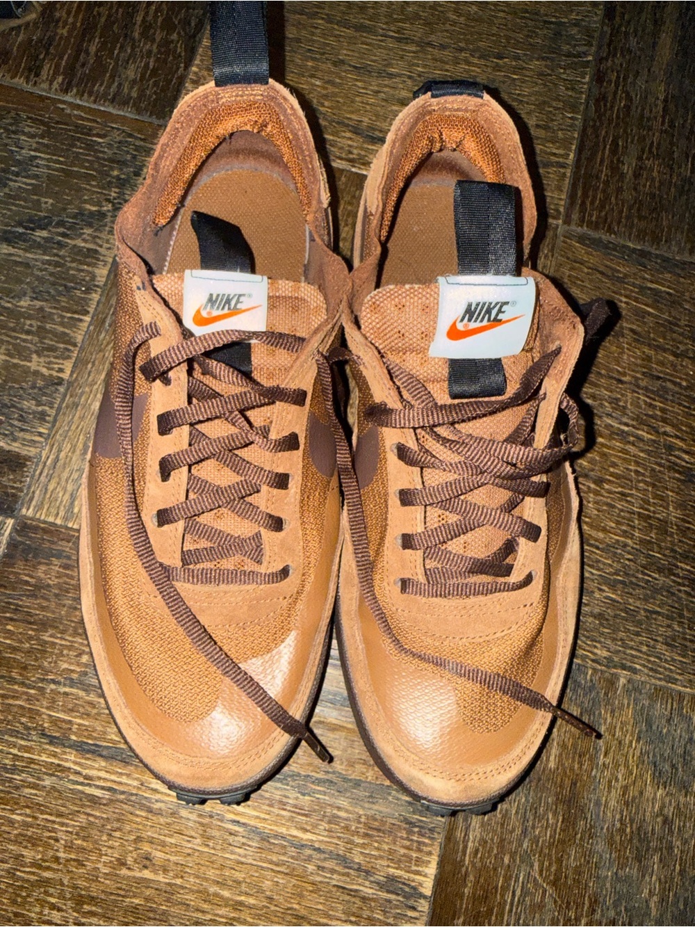 Nike Men's Tan/Brown Athletic Sneakers
